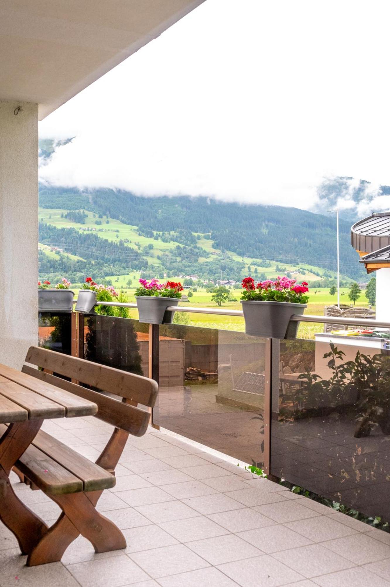 Haus Piesendorf Apartment Bagian luar foto